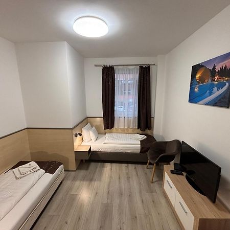Pizza Tabor Apartman Miskolc Buitenkant foto