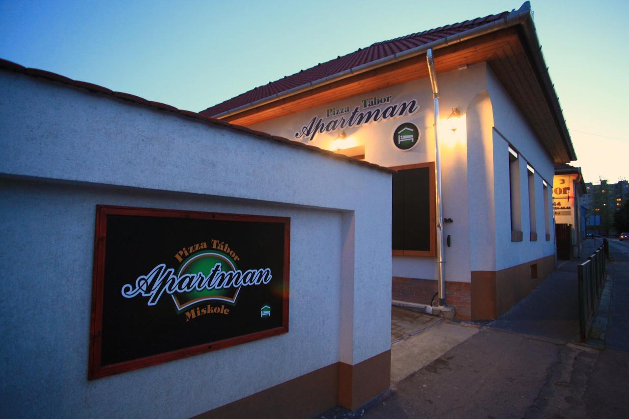 Pizza Tabor Apartman Miskolc Buitenkant foto