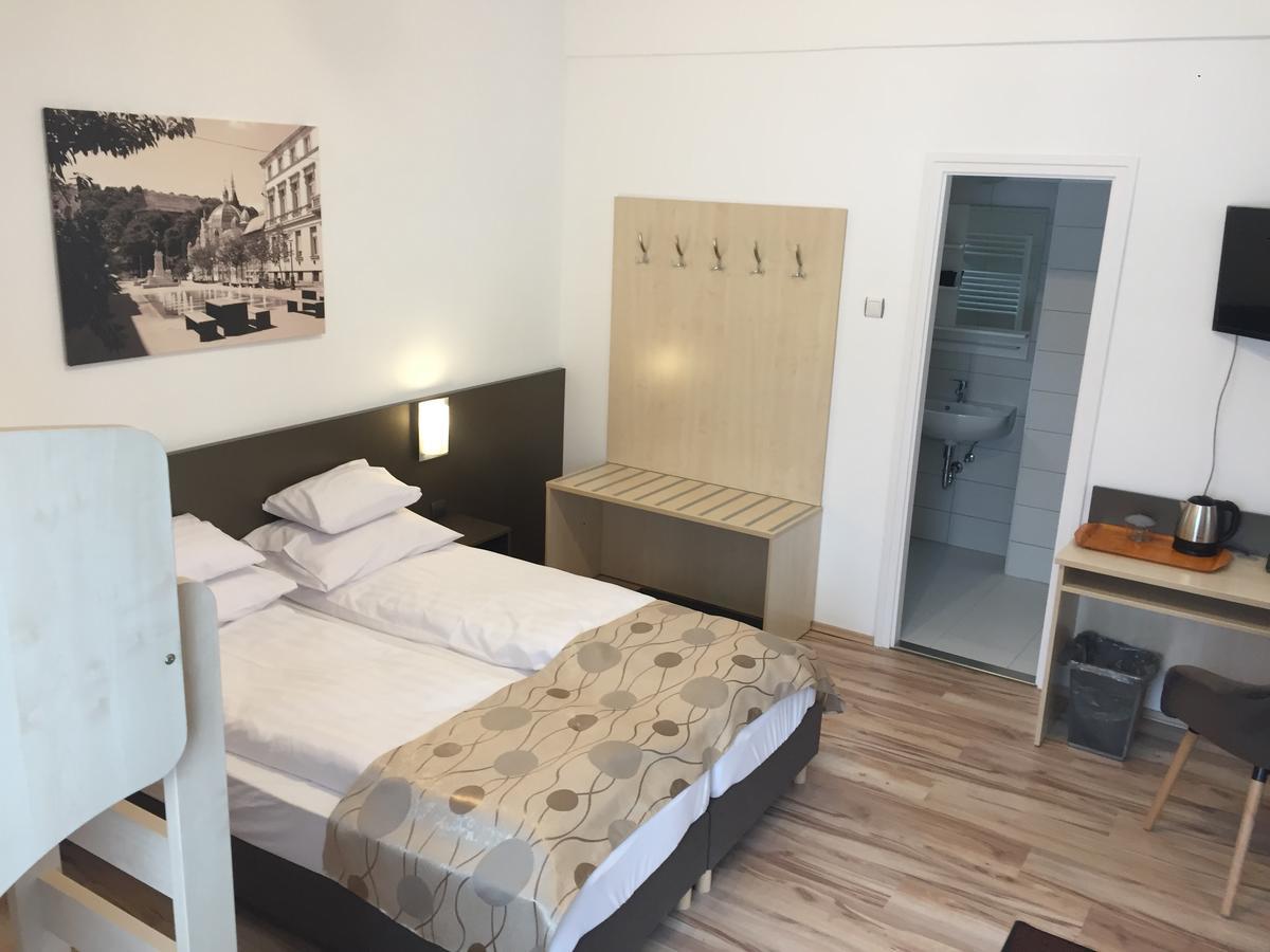 Pizza Tabor Apartman Miskolc Buitenkant foto